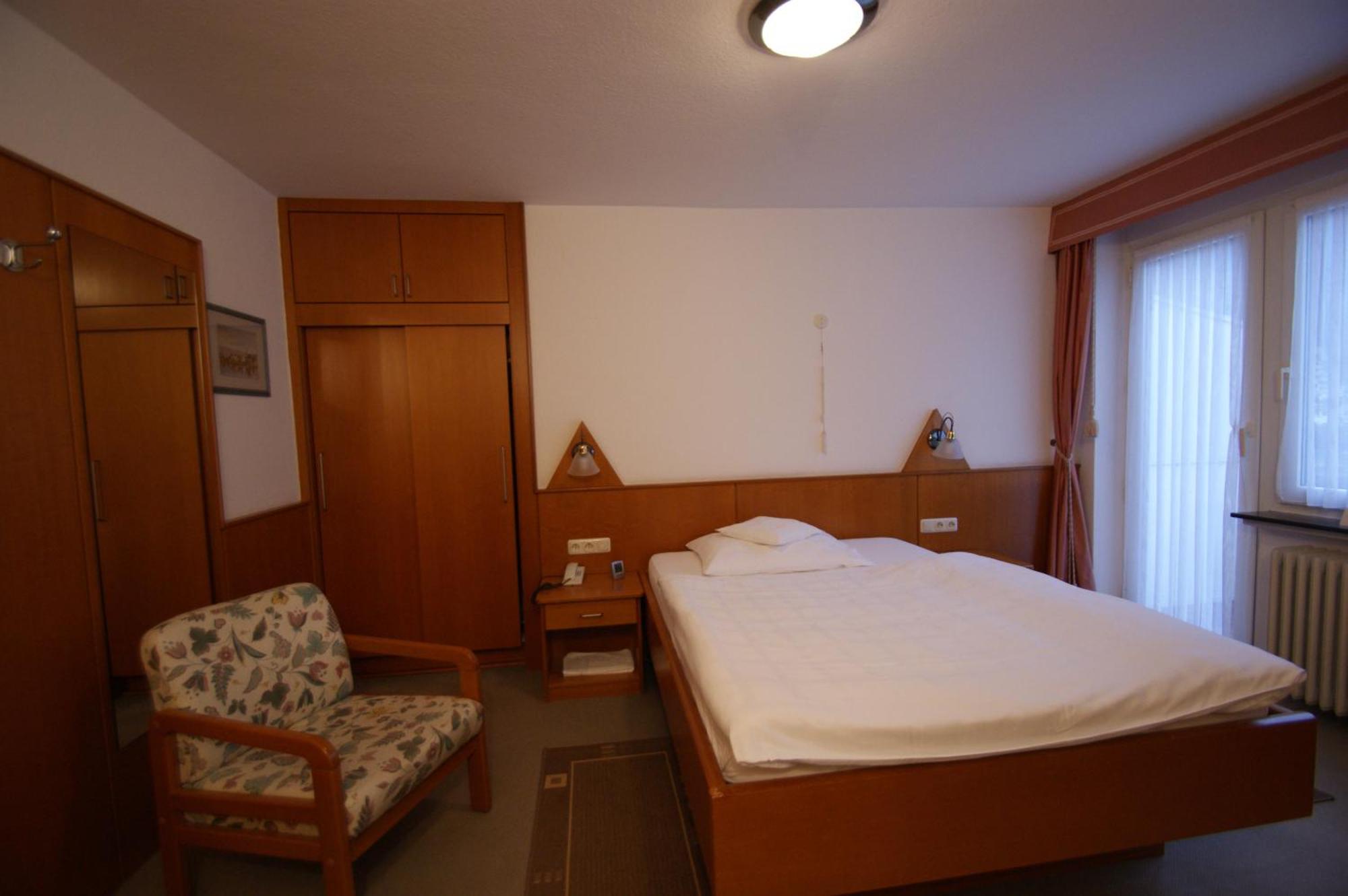 Bertricher Hof Hotel Garni Бад-Бертрих Номер фото